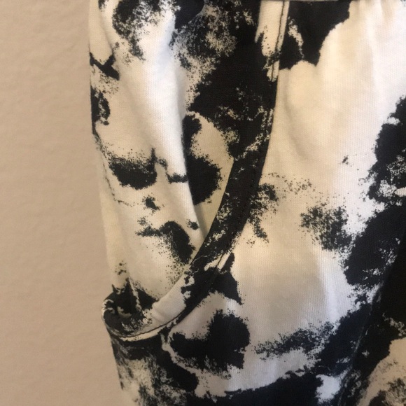 Girls dress - Picture 3 of 4